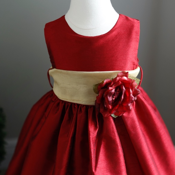 Red Sleeveless Silk Dress Gold Sash Girls 2T Special Occasion Flower Girl NWOT - Picture 4 of 6